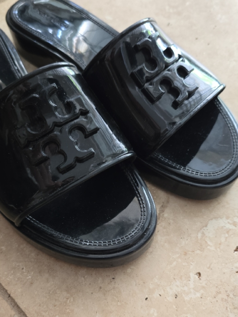 Tory Burch Black Patent Logo Slide Sandals SZ 8M - Picture 6 of 8